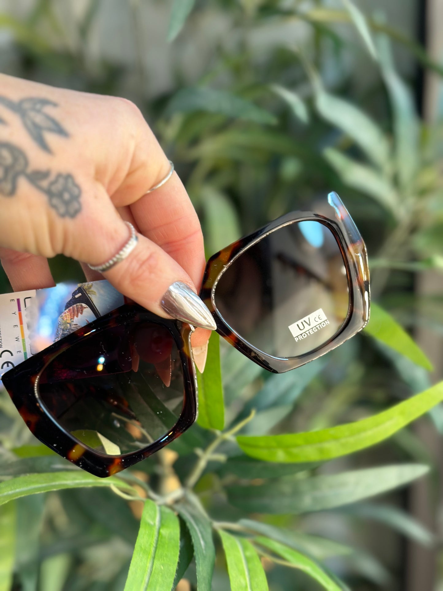 Chunky Hexagon Frame Sunglasses