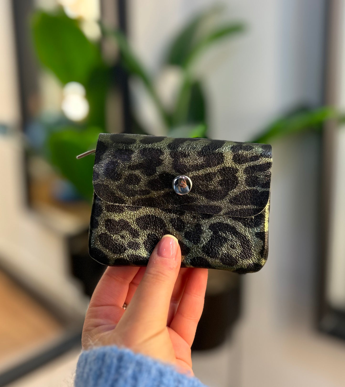 Page Purse Metallic Green Leopard